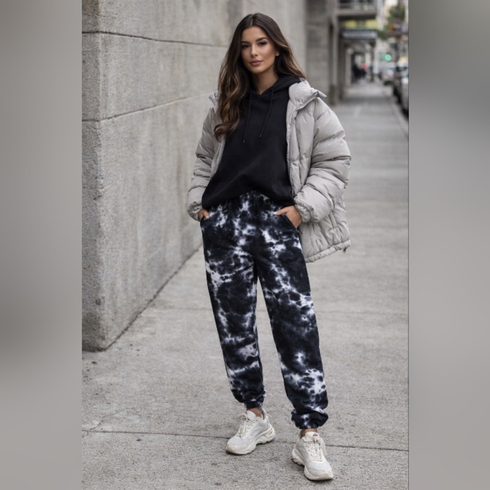 Brunette The Label Black White Tie-Dye Joggers Cozy Streetwear Lounge Sweatpants